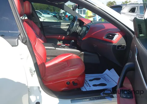 2018 Maserati Ghibli из США, поврежденный, VIN ZAM57XSA2J1286375